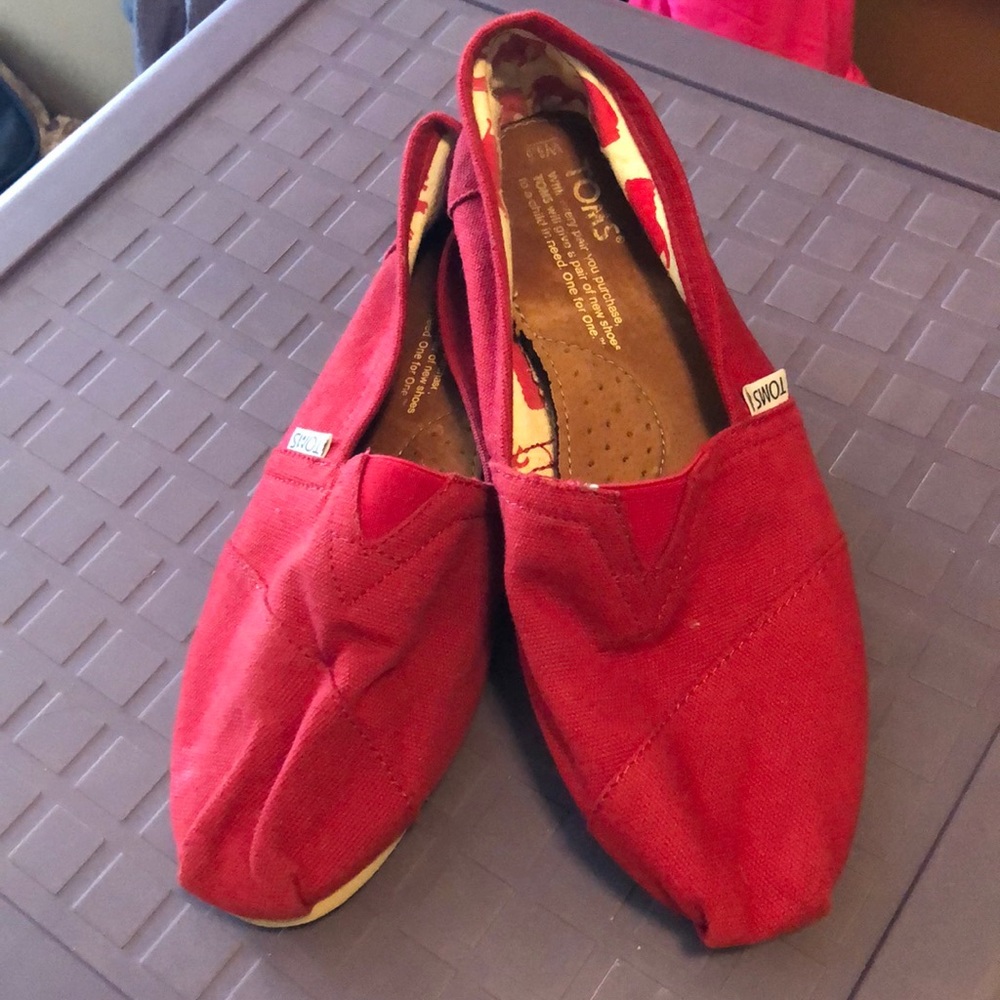 Red Toms